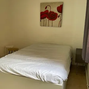 https://chambre-cour.hotels-rhonealpes.com