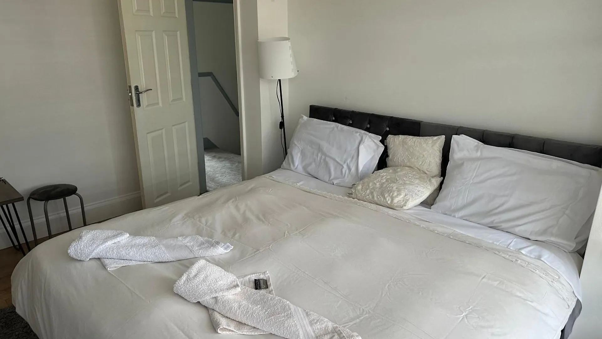 Sheri'S Home Away London 0*,